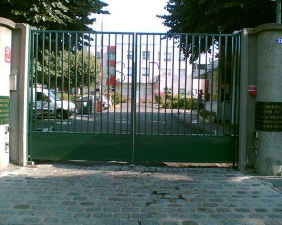 Portail métallique Stains