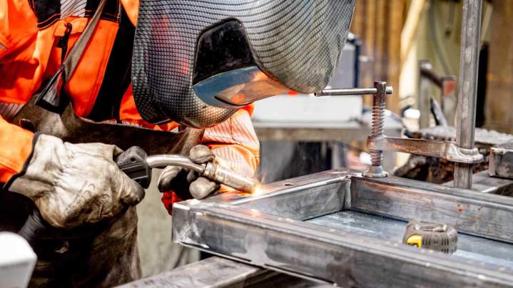 Menuisier métallique Stains