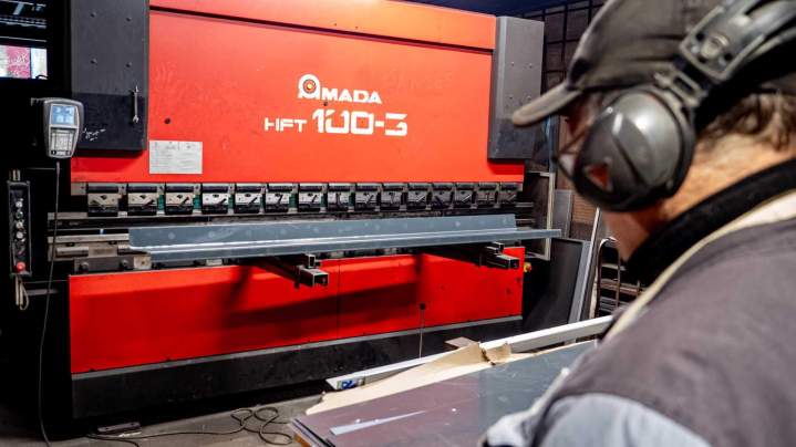 Presse plieuse AMADA Stains