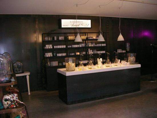 Meubles métalliques Stains