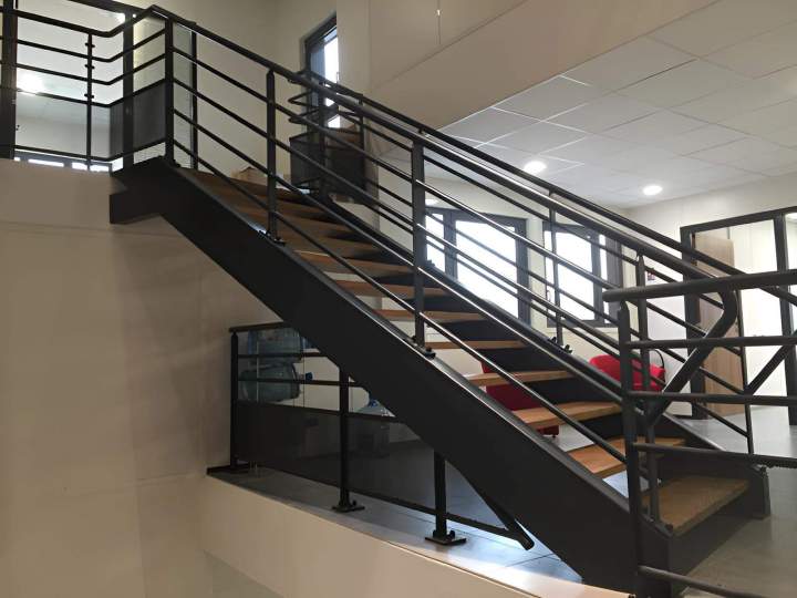 Escaliers métalliques Stains